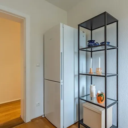 Strandnahe Gartenwohnung An Der Kieler Foerde Apartamento