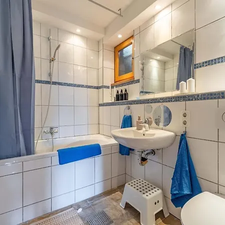 Strandnahe Gartenwohnung An Der Kieler Foerde Apartamento Heikendorf