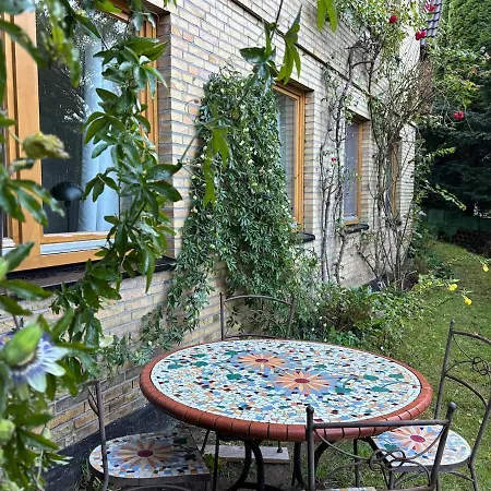 Strandnahe Gartenwohnung An Der Kieler Foerde Apartamento *