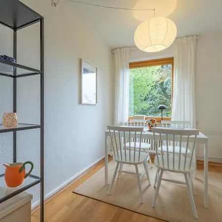 Strandnahe Gartenwohnung An Der Kieler Foerde Apartamento
