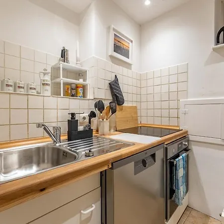 Strandnahe Gartenwohnung An Der Kieler Foerde Apartamento *