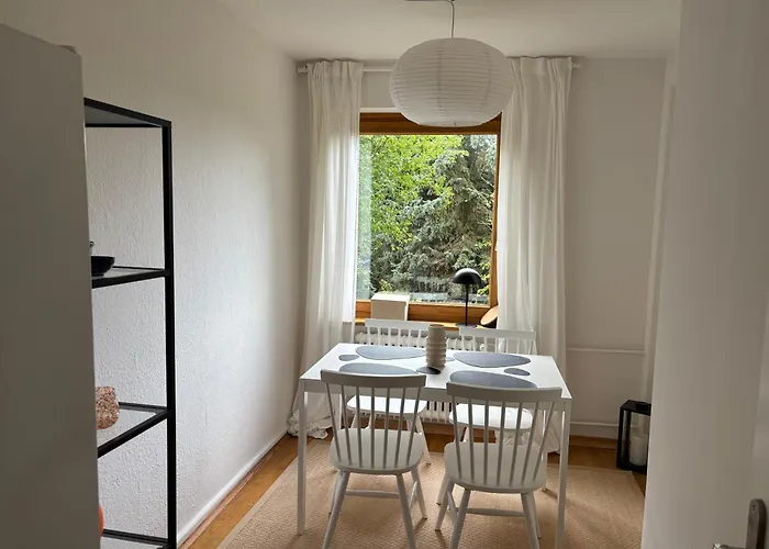 Strandnahe Gartenwohnung An Der Kieler Foerde * Heikendorf