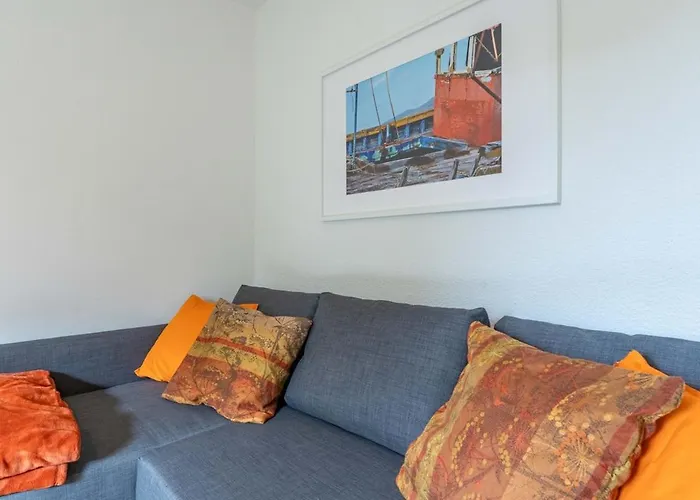 Strandnahe Gartenwohnung An Der Kieler Foerde Apartamento