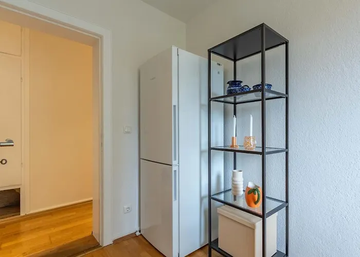 Strandnahe Gartenwohnung An Der Kieler Foerde Apartamento