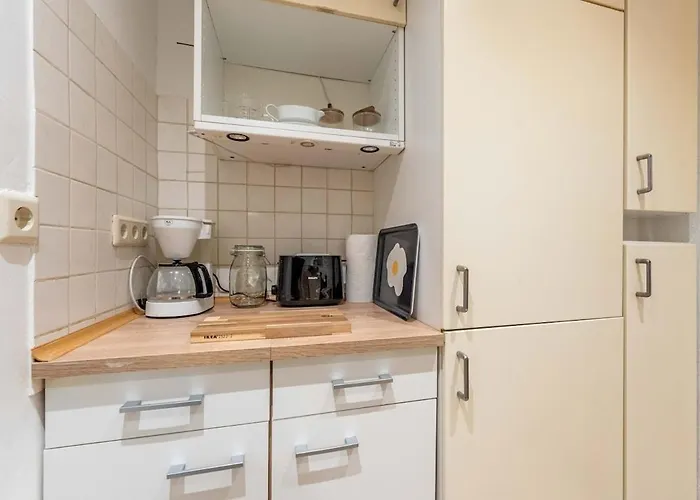 Strandnahe Gartenwohnung An Der Kieler Foerde *