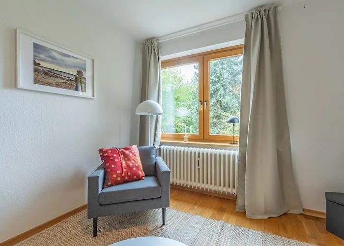 Strandnahe Gartenwohnung An Der Kieler Foerde * Heikendorf