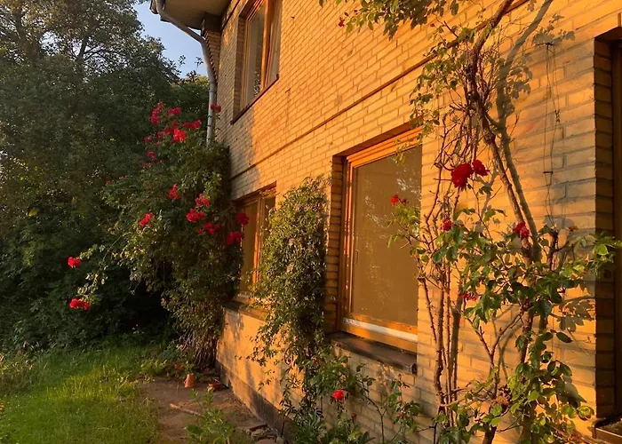 Strandnahe Gartenwohnung An Der Kieler Foerde Apartamento *