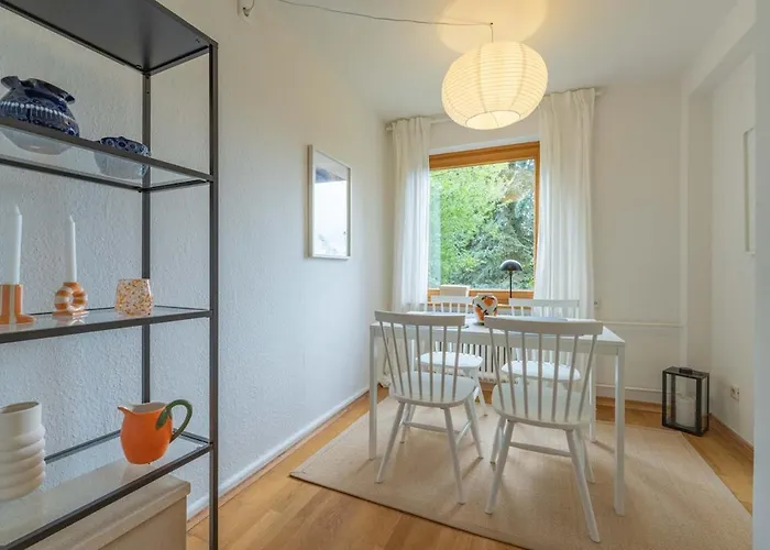 Strandnahe Gartenwohnung An Der Kieler Foerde Apartamento